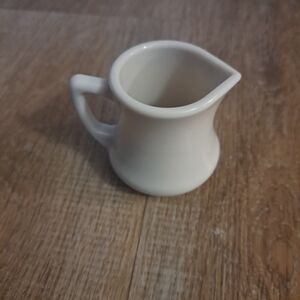 Clipper Vintage White Mini Coffee Creamer Pitcher est. 2.25"